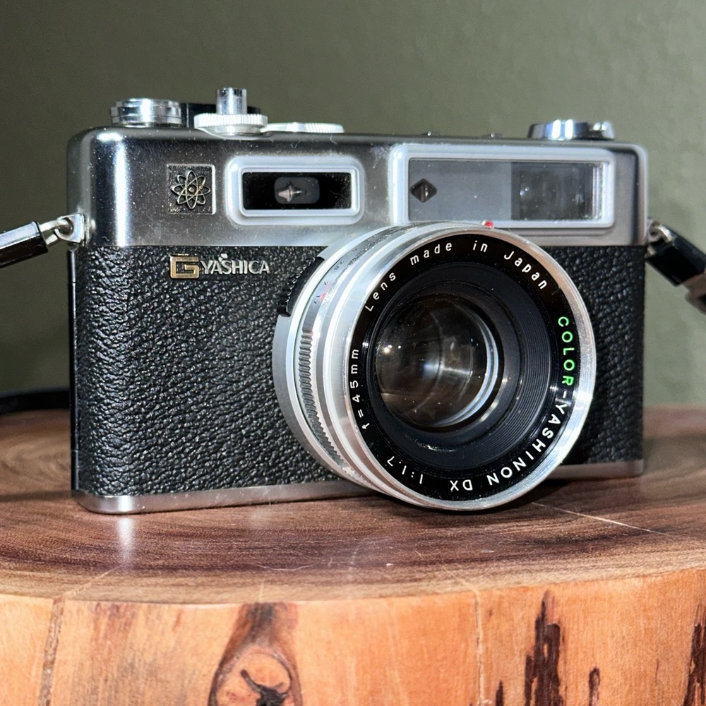 YASHICA Electro 35 Rangefinder + Original Manual & Case - Picture 4 of 16